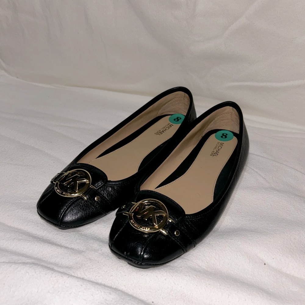 Michael Kors Size 8 Shoes Fulton Flats/Ballet Dress Shoes Black with Gold Logo